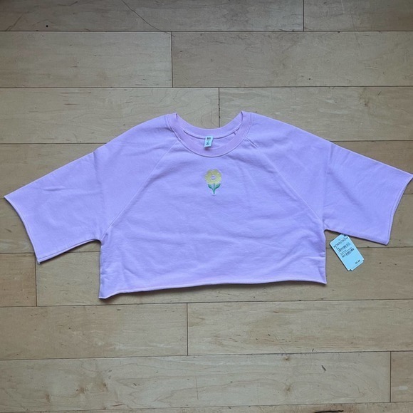 NWT - BP Cropped Short Sleeve Crewneck Sweatshirt size Small Embroidered Flower - Picture 9 of 9